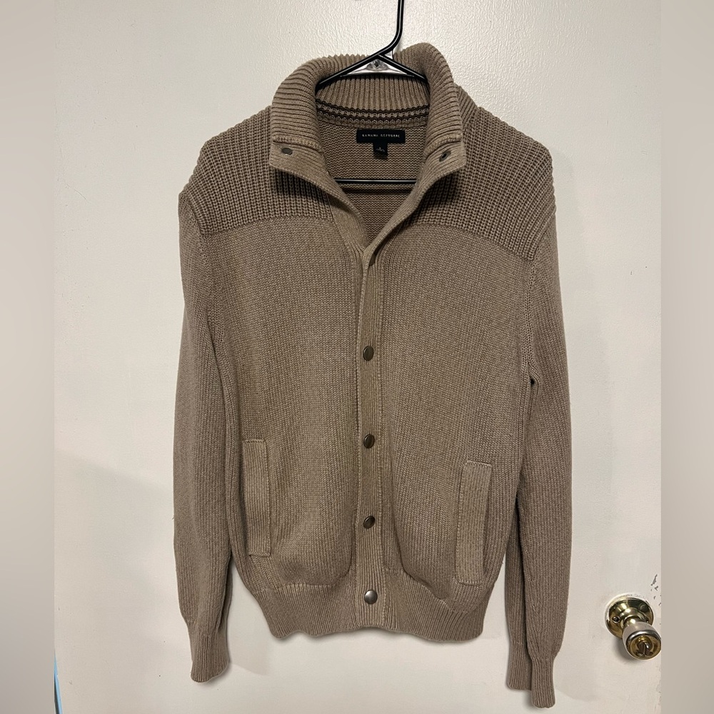 Banana Republic Men's Beige snap closure cardigan